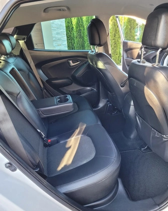 Hyundai ix35 cena 38900 przebieg: 215000, rok produkcji 2013 z Drezdenko małe 137
